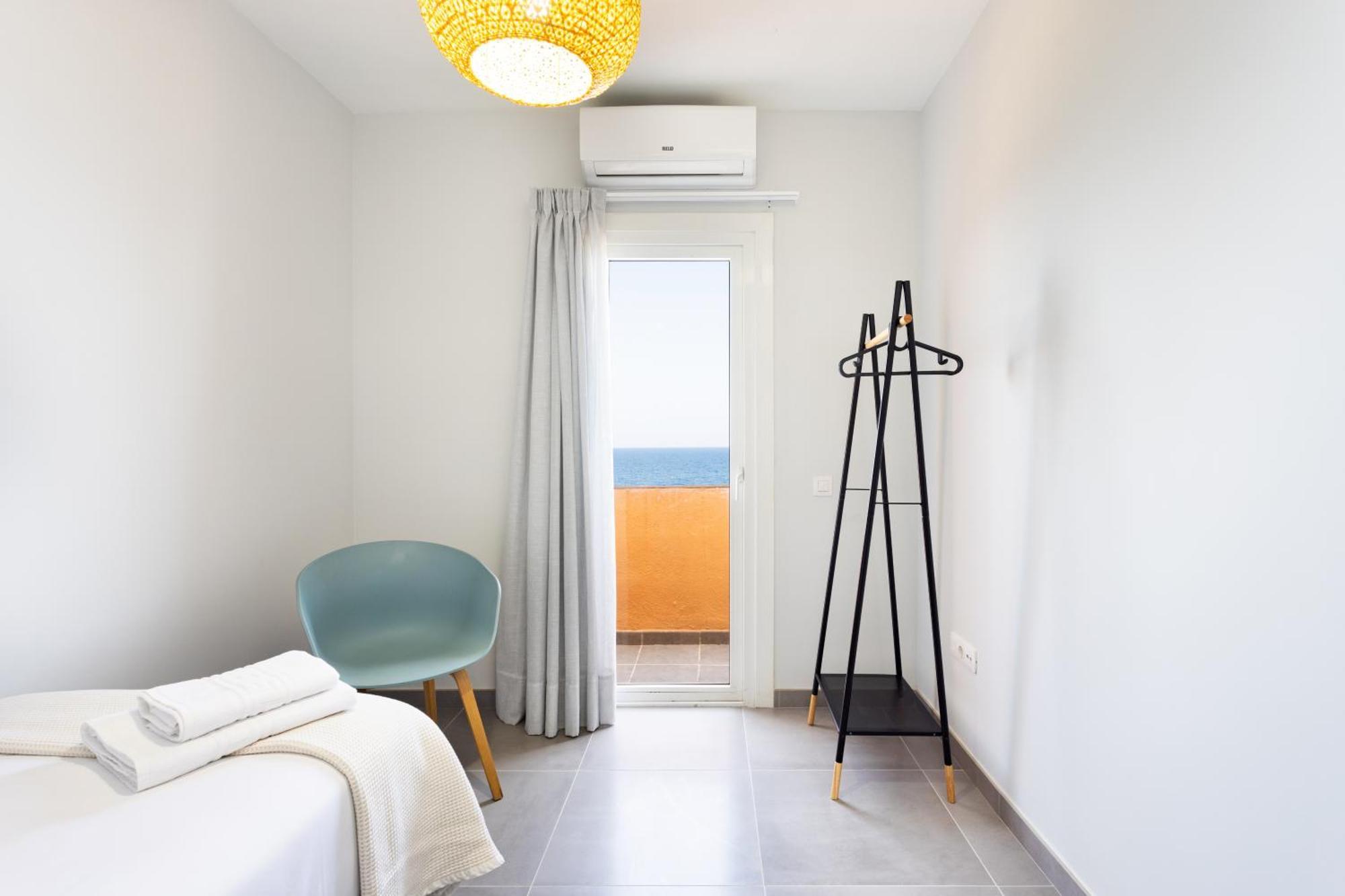 Home2book Stunning Sea Front Caletillas, Pool Appartement